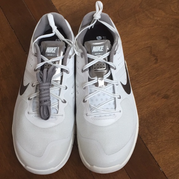 nike metcon 4 lace length